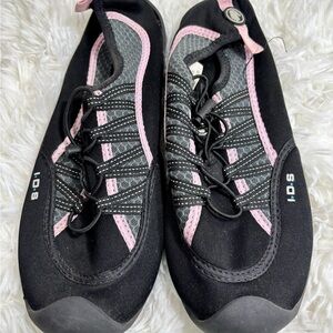 Body Glove Black and Pink Water Shoes with Quick‎ Dry Material and Bungee Lacing